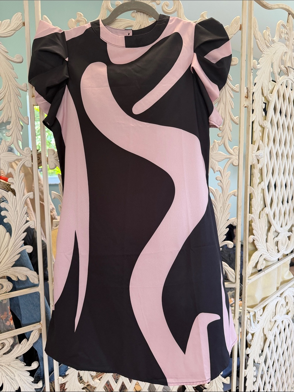 SHEIN Black and Pink Abstract Puff-Sleeve Mini Dress